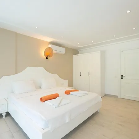 Orange Villa Kas